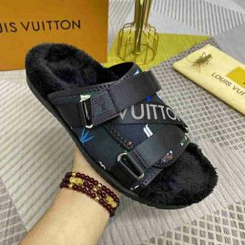Picture of LV Slippers _SKU3711029624792038